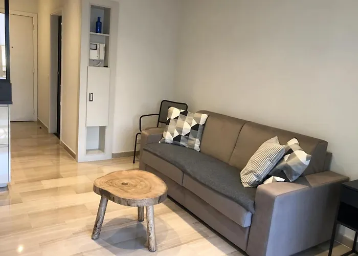 Ref 1213 - Croisette - To Rent *